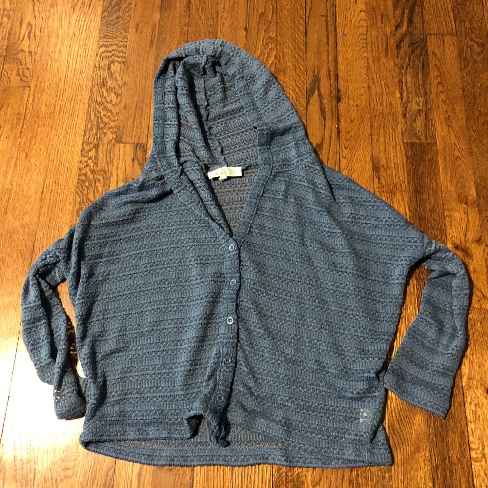 Hooded shirt